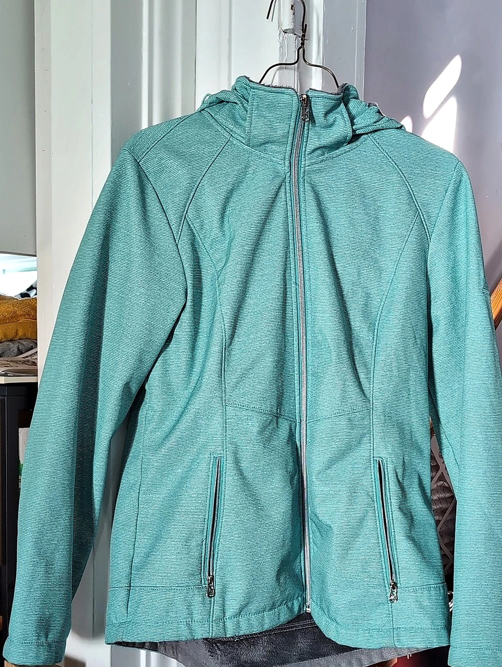 Zeroxposur Women's Hooded Jacket in Green Size Medium